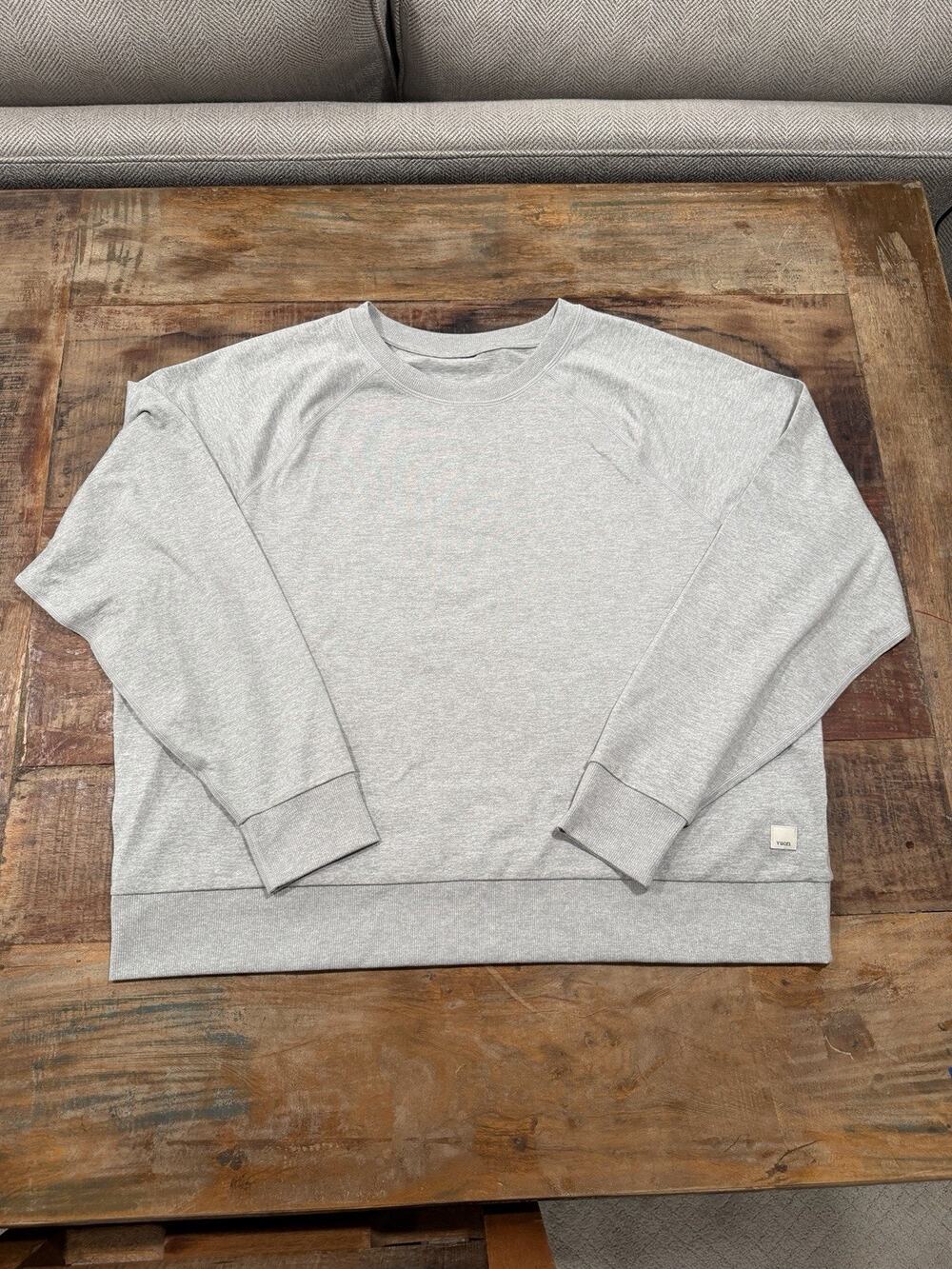 Vuori Women’s Long Sleeve Halo Crew Large Gray DreamKnit VW241 Pullover